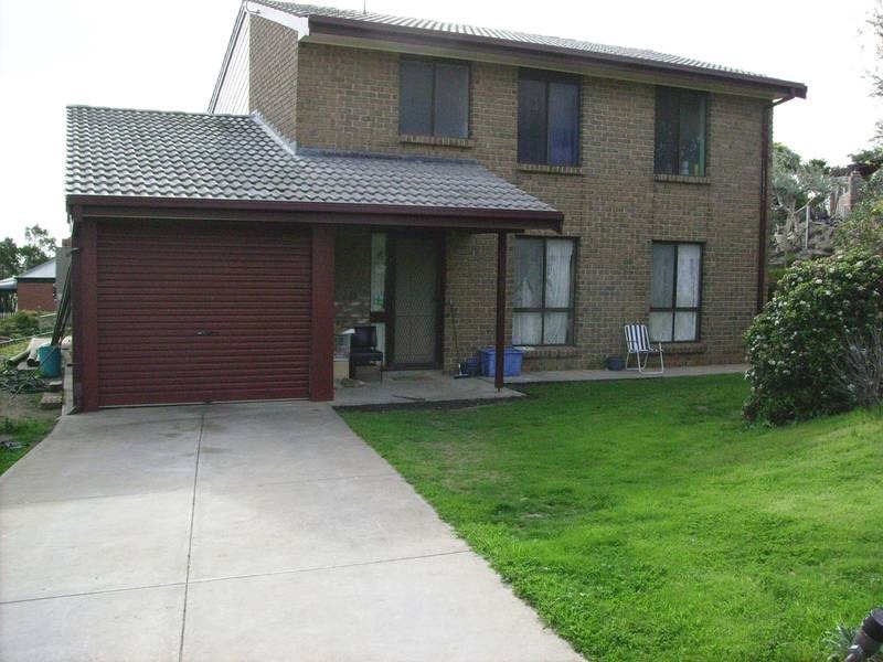 18 Luderitz Close, Hallett Cove SA 5158