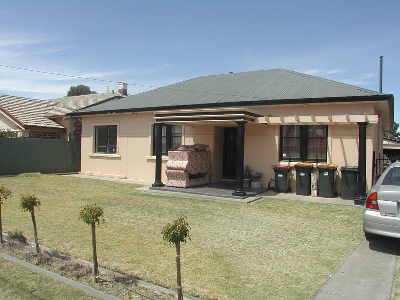 10 Albion Avenue, Glandore SA 5037