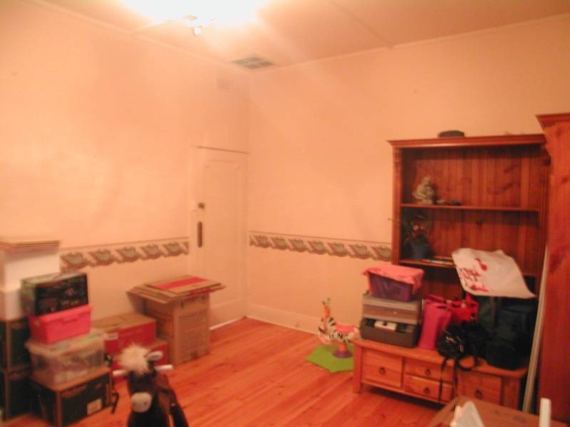 10 Albion Avenue, Glandore SA 5037