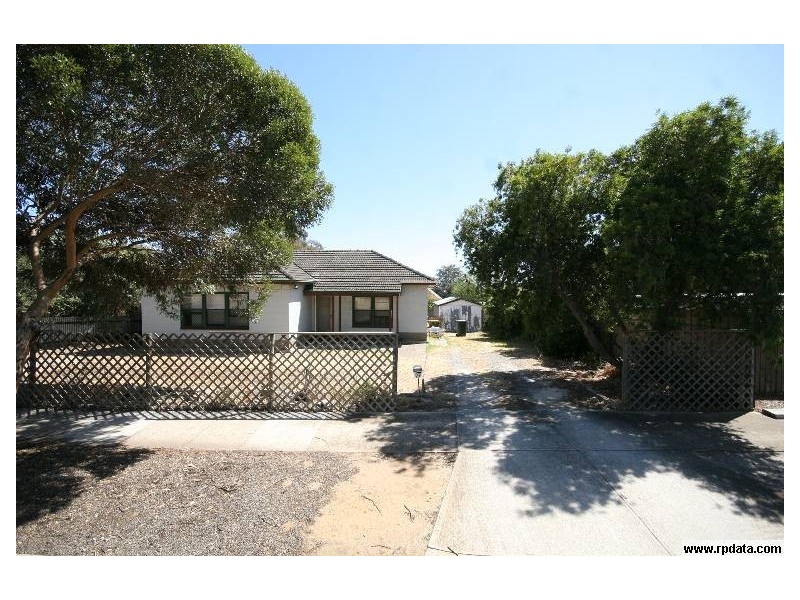 27 Oak Avenue, Clovelly Park SA 5042