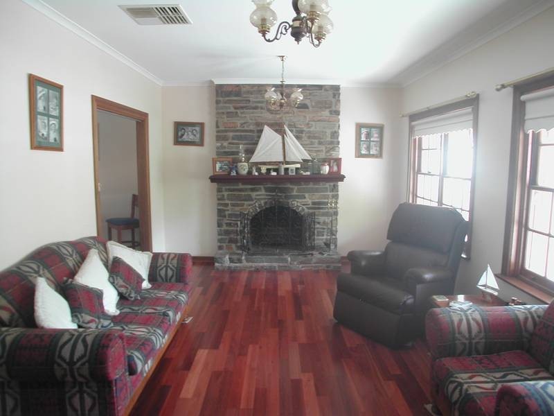 2 Tawny Court, Aberfoyle Park SA 5159