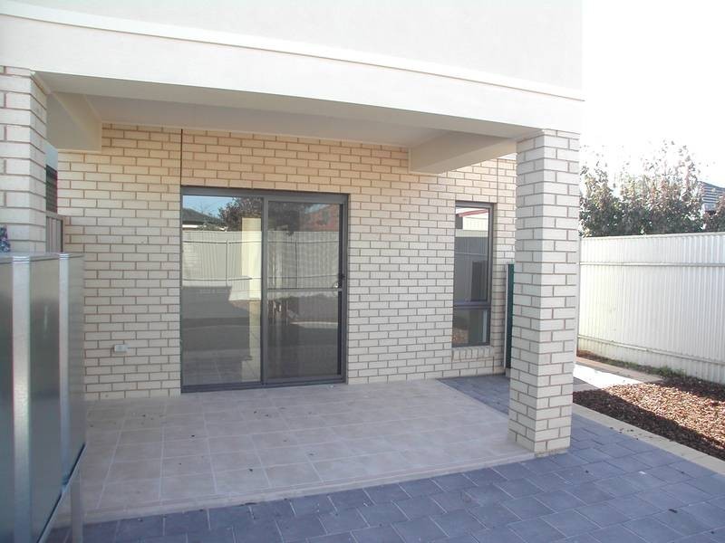 11b Raggatt Crescent, Mitchell Park SA 5043