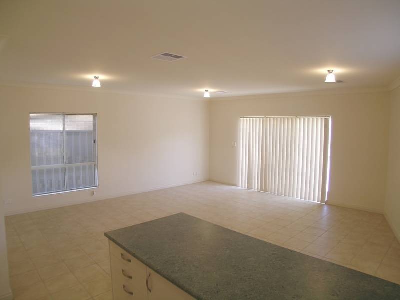 46a White Crescent, Seacombe Gardens SA 5047