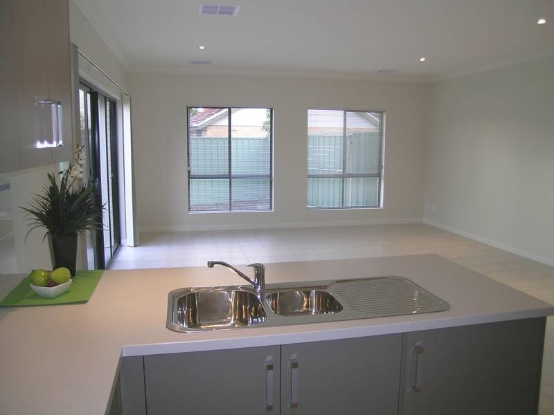 2 Raggatt Crescent, Mitchell Park SA 5043