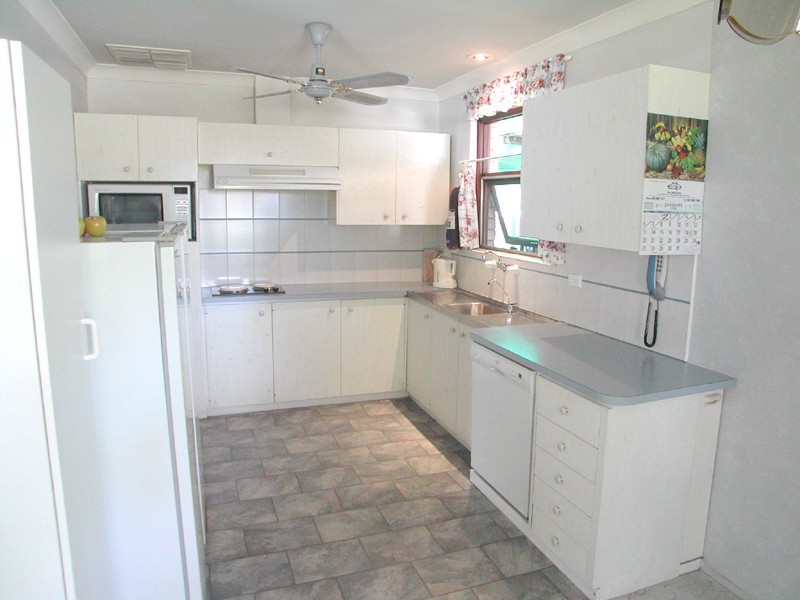 33 Regency Road, Happy Valley SA 5159