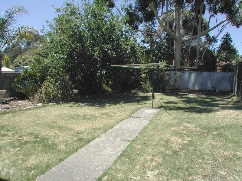 33 Regency Road, Happy Valley SA 5159