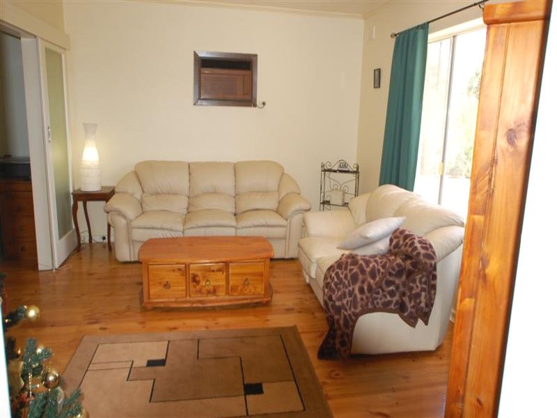 25 Maldon Avenue, Mitchell Park SA 5043