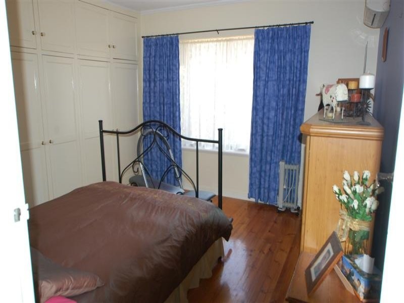 25 Maldon Avenue, Mitchell Park SA 5043