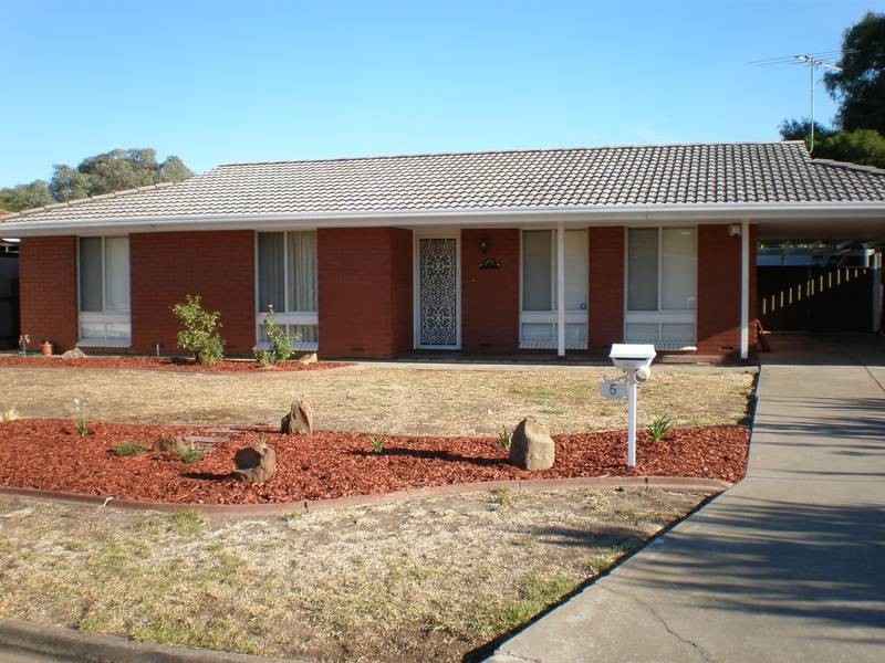 5 Raphael Crescent, Morphett Vale SA 5162