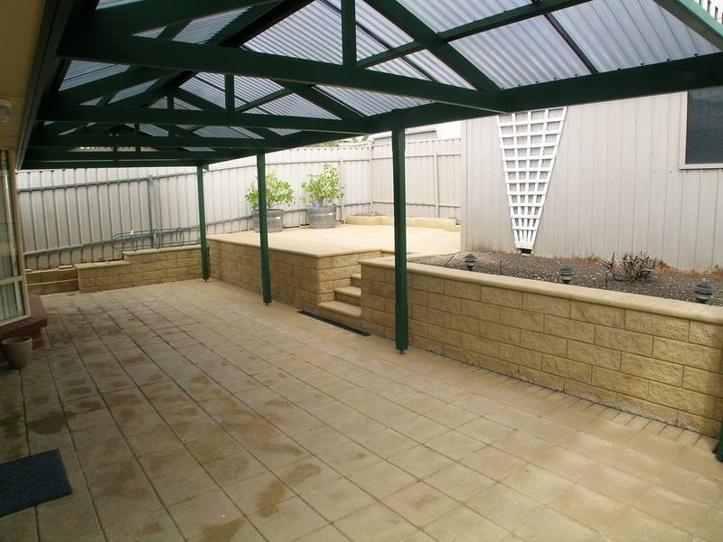10 Drumborg Court, Woodcroft SA 5162
