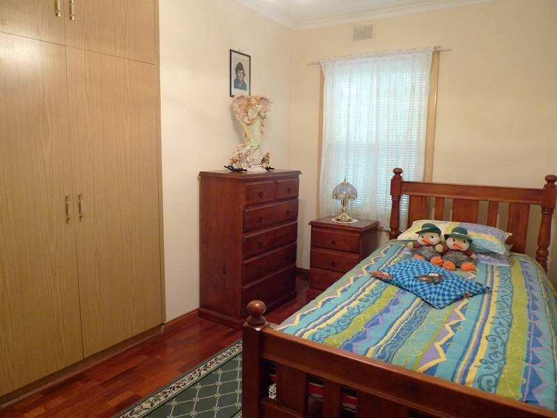15 Moreland Avenue, Mitchell Park SA 5043