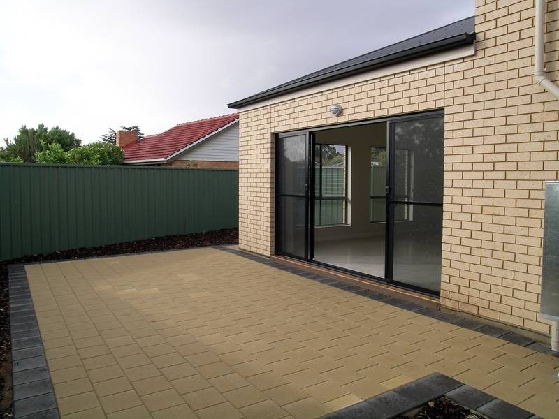 2b Raggatt Crescent, Mitchell Park SA 5043