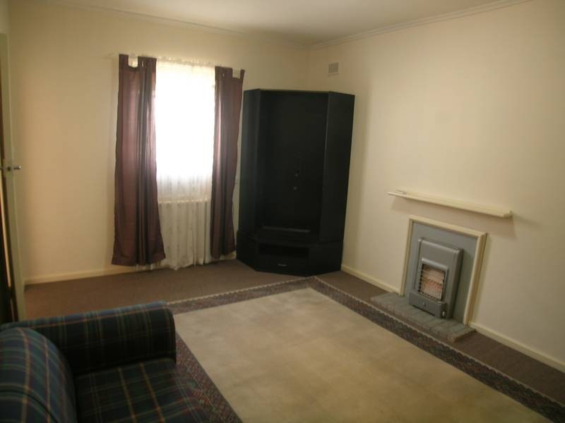 1 Tarnham Road, Seacombe Heights SA 5047