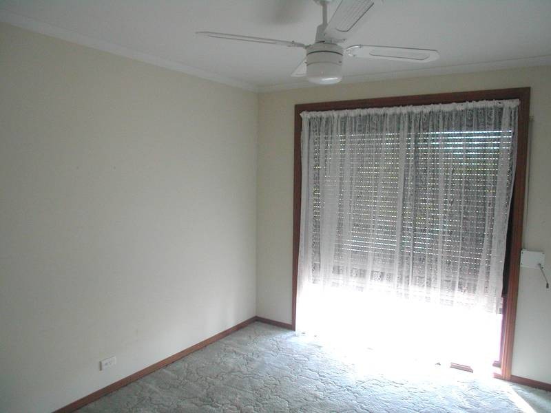 19 Featherstone Drive, Huntfield Heights SA 5163