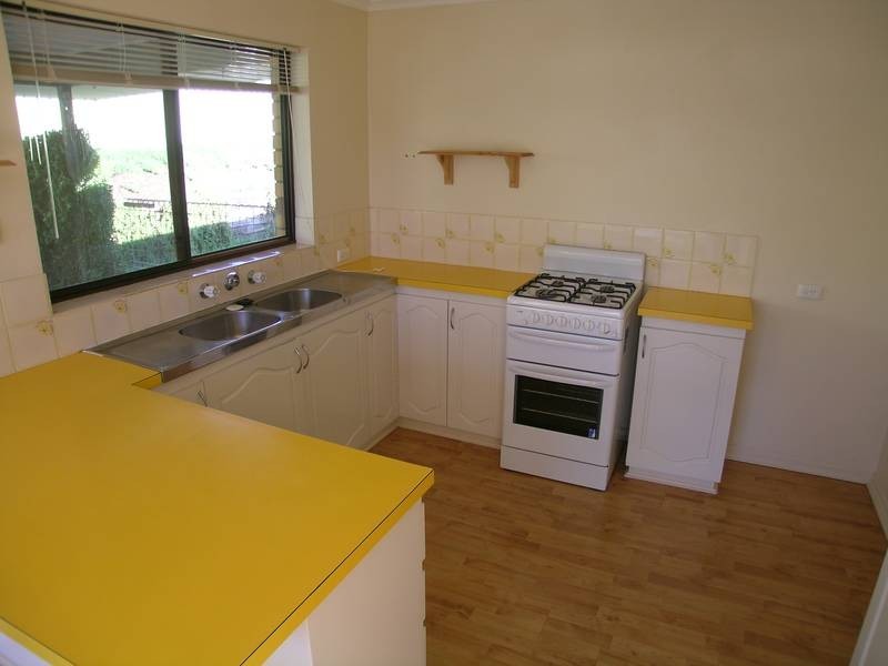 3 Zeevalk Avenue, Hallett Cove SA 5158