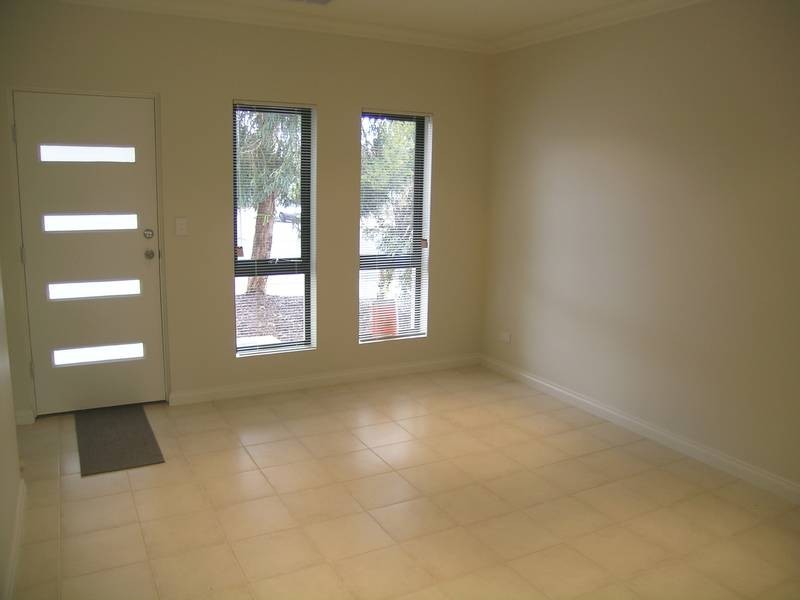 2c Raggatt Crescent, Mitchell Park SA 5043