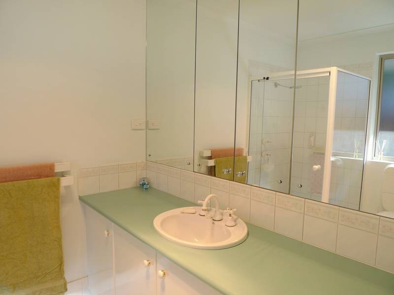 10 Resolute Crescent, Hallett Cove SA 5158