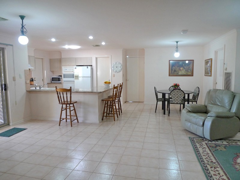 10 Resolute Crescent, Hallett Cove SA 5158