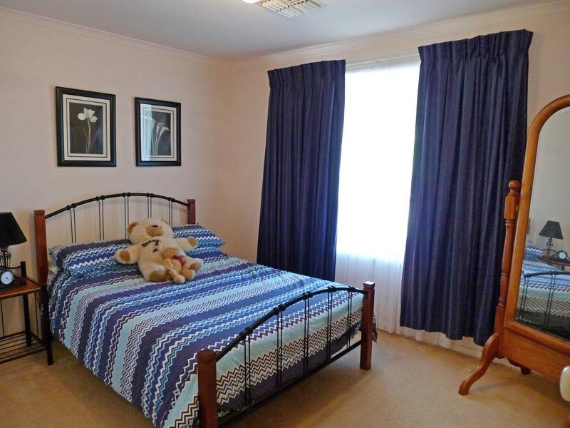 10 Resolute Crescent, Hallett Cove SA 5158