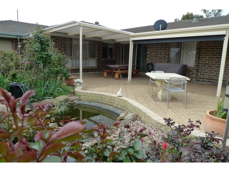 10 Resolute Crescent, Hallett Cove SA 5158