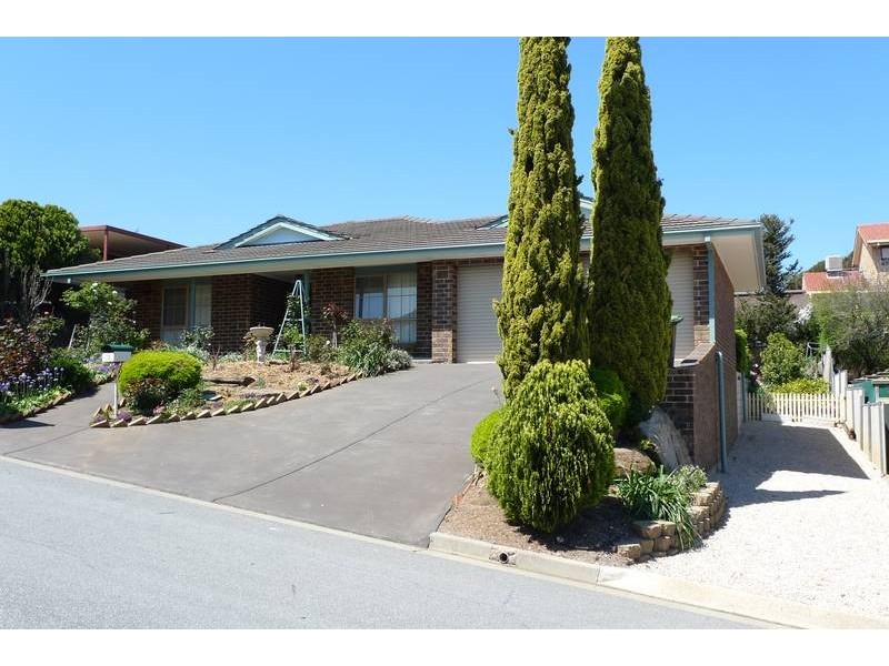 10 Resolute Crescent, Hallett Cove SA 5158