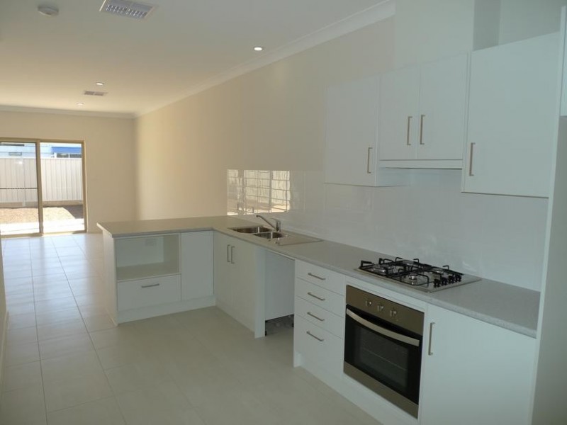 35 – 35A Kingston Avenue, Seacombe Gardens SA 5047