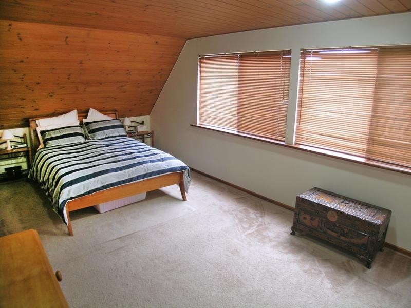 4 Sunnymeade Drive, Aberfoyle Park SA 5159