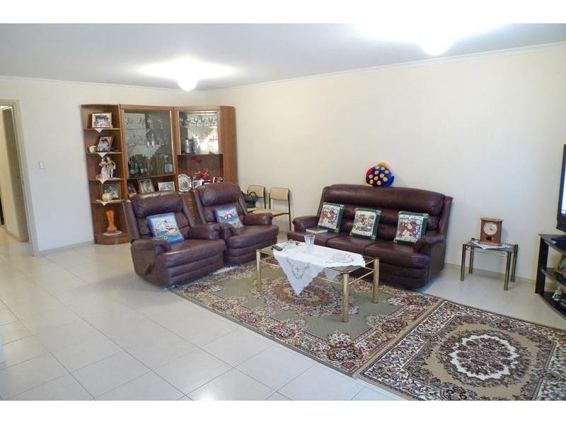 12a Sandery Avenue, Seacombe Gardens SA 5047