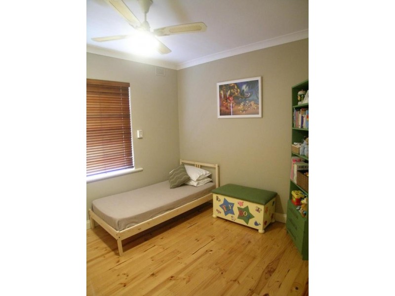 10 Renown Avenue, Clovelly Park SA 5042