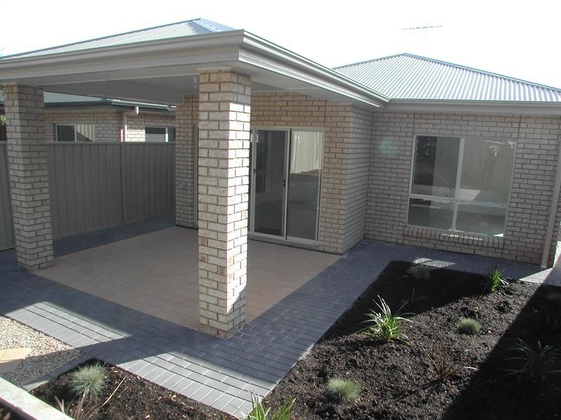 8a Shinnick Street, Dover Gardens SA 5048