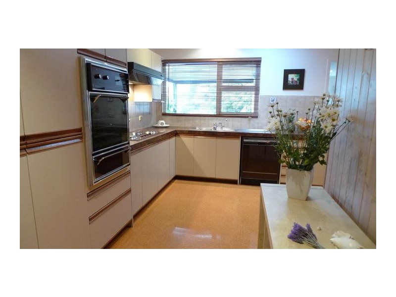 16 Victoria Parade, Darlington SA 5047