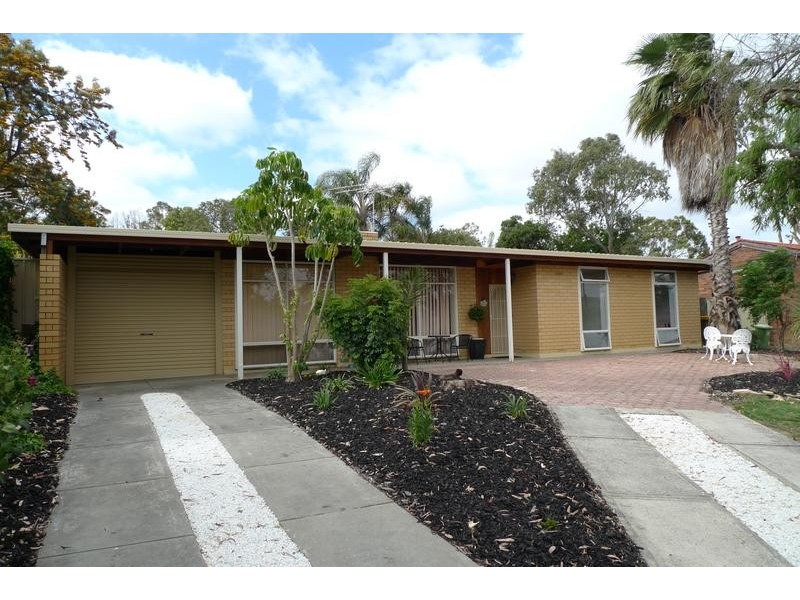 12 Waterview Crescent, O’halloran Hill SA 5158