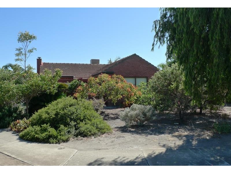 8 Woodhead Street, West Beach SA 5024