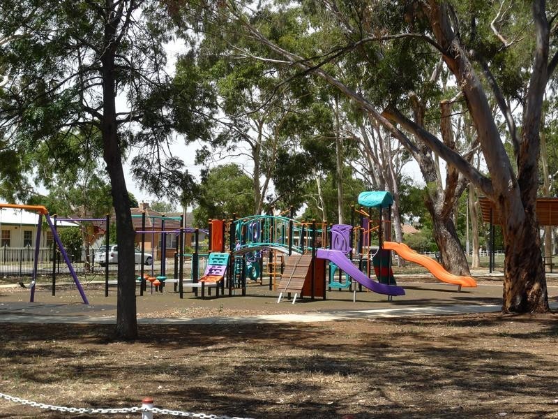 18 Sweetwater Avenue, Seacombe Gardens SA 5047