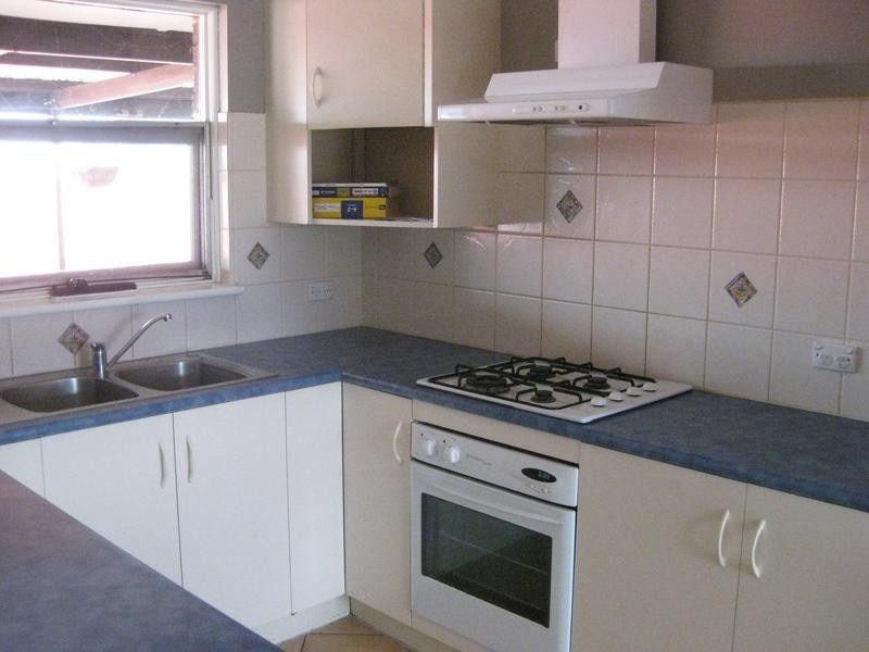 9 Hui Hui Drive, Happy Valley SA 5159