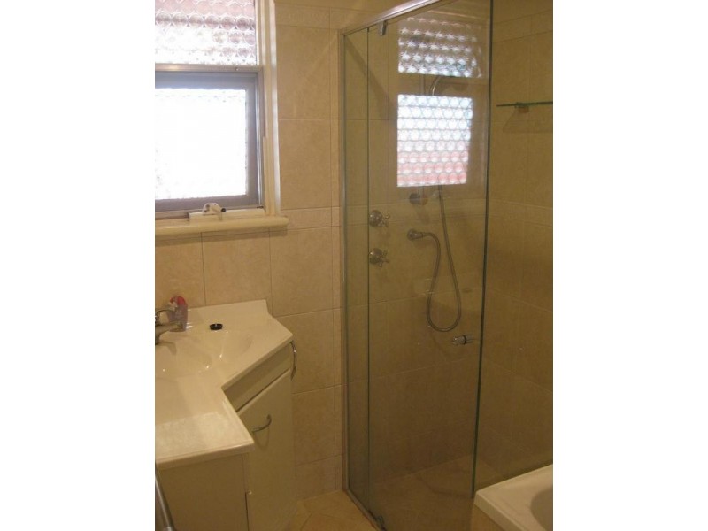 9 Hui Hui Drive, Happy Valley SA 5159