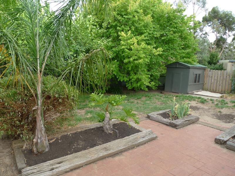 9 Hui Hui Drive, Happy Valley SA 5159