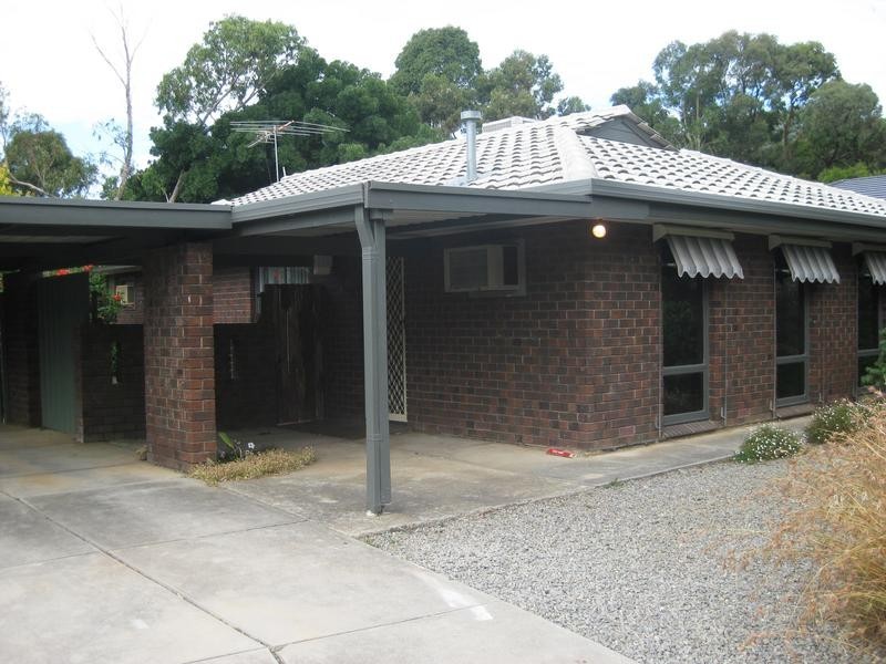 9 Hui Hui Drive, Happy Valley SA 5159