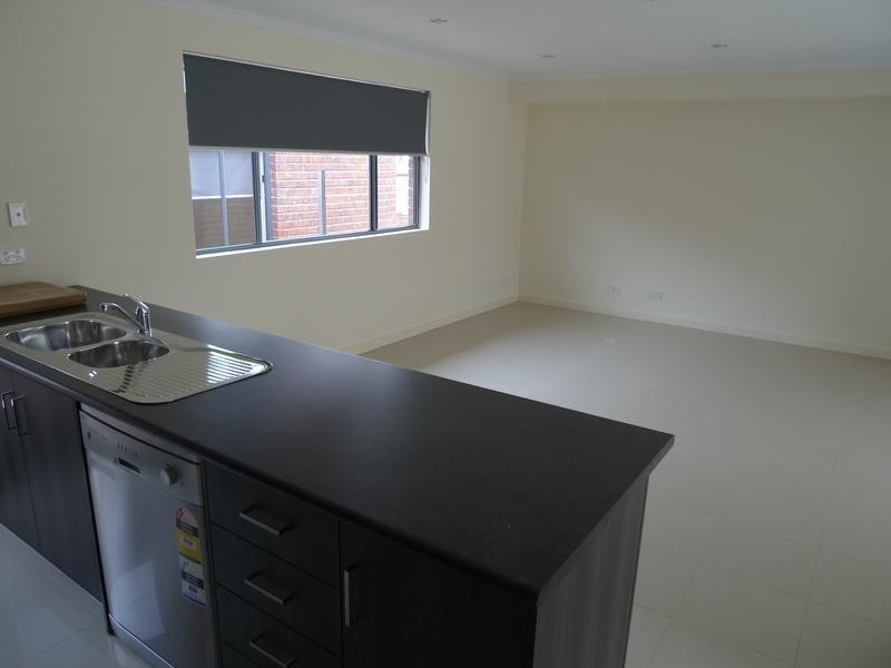 1 Henty Street, Seacombe Gardens SA 5047