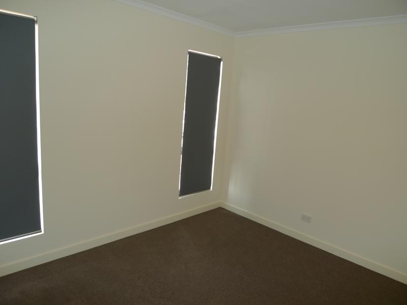 1 Henty Street, Seacombe Gardens SA 5047