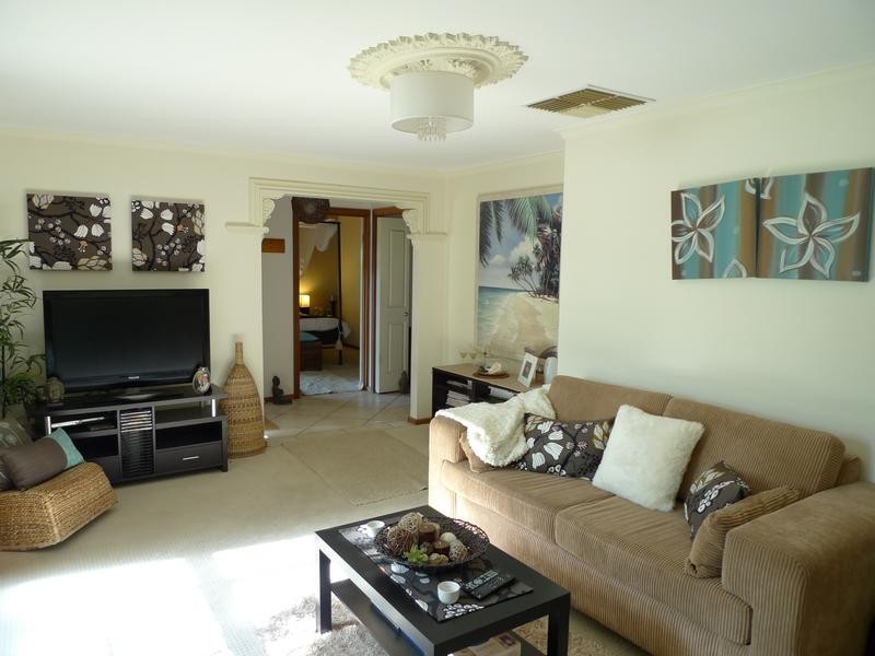 7 Mustang Crescent, Woodcroft SA 5162