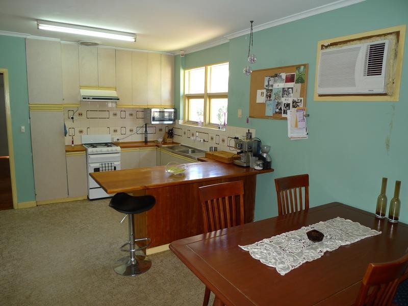 1 Woodmere Avenue, Mitchell Park SA 5043