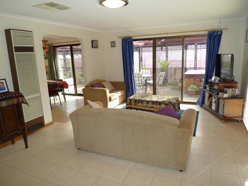 131 Perry Barr Road, Hallett Cove SA 5158