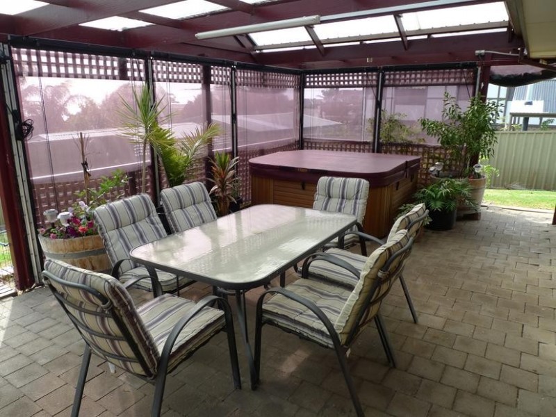 131 Perry Barr Road, Hallett Cove SA 5158