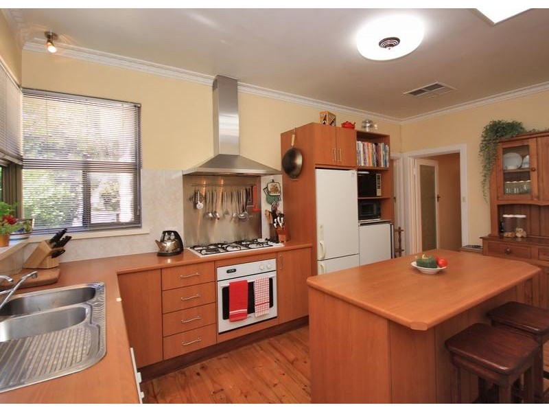 486 Cross Road, Glandore SA 5037