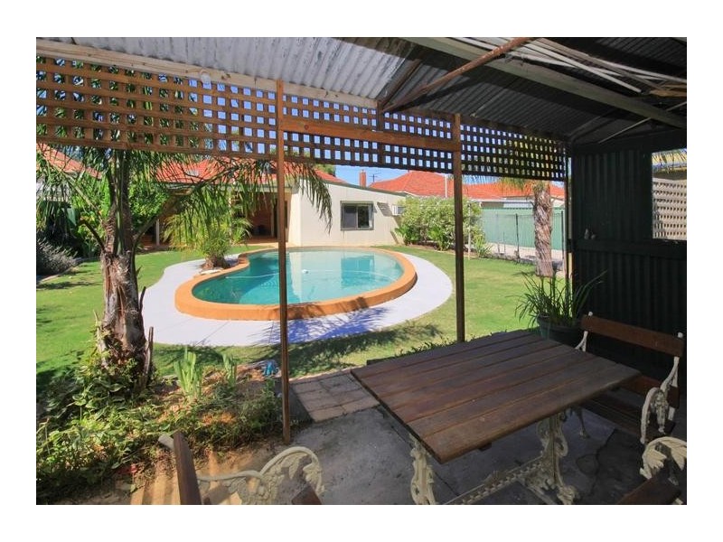 486 Cross Road, Glandore SA 5037