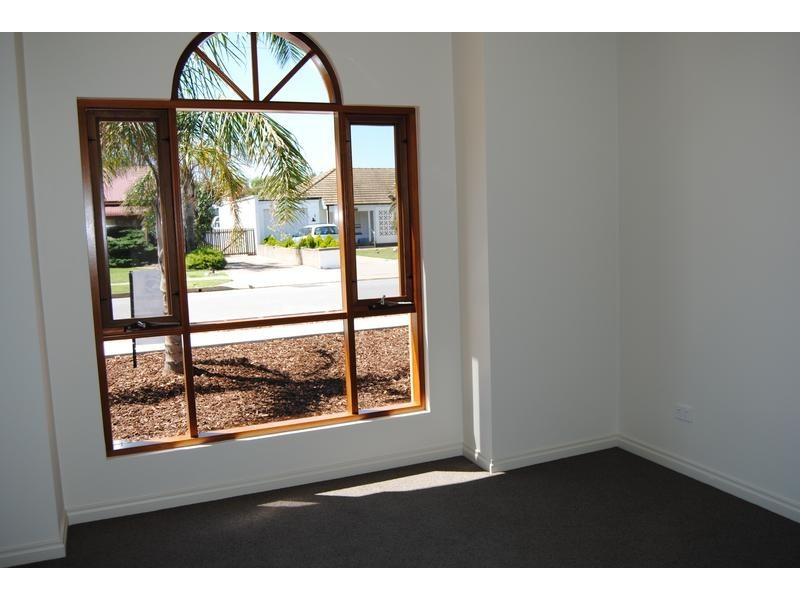 10 Ella Street, Dover Gardens SA 5048