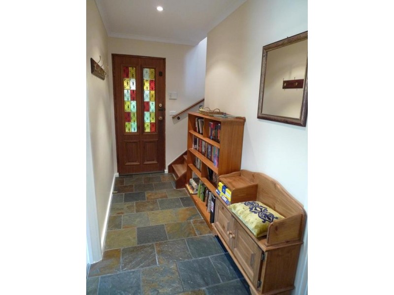 4 Sunnymeade Drive, Aberfoyle Park SA 5159