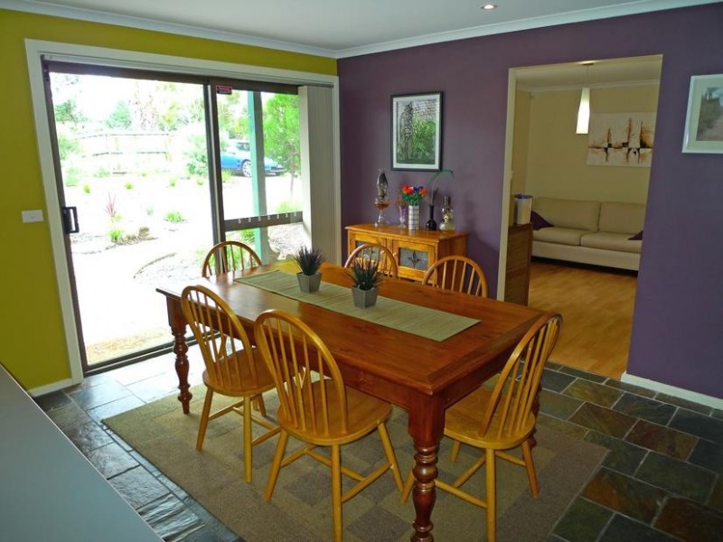 4 Sunnymeade Drive, Aberfoyle Park SA 5159