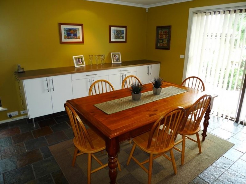 4 Sunnymeade Drive, Aberfoyle Park SA 5159